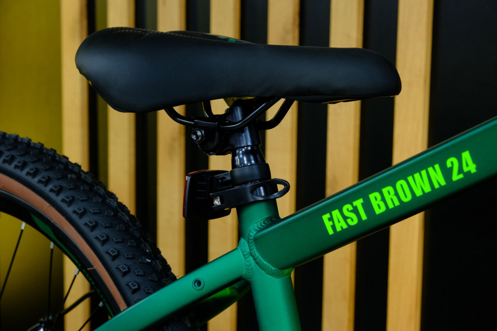 LORAK Fast Brown 24 Матовый Зелёный